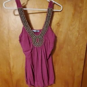 Tank size medium with wooden beads